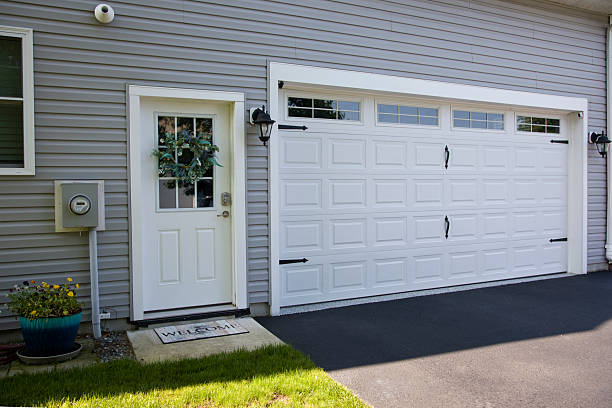 24/7 Emergency Garage Door Panel Replacement experts in McAdenville, NC